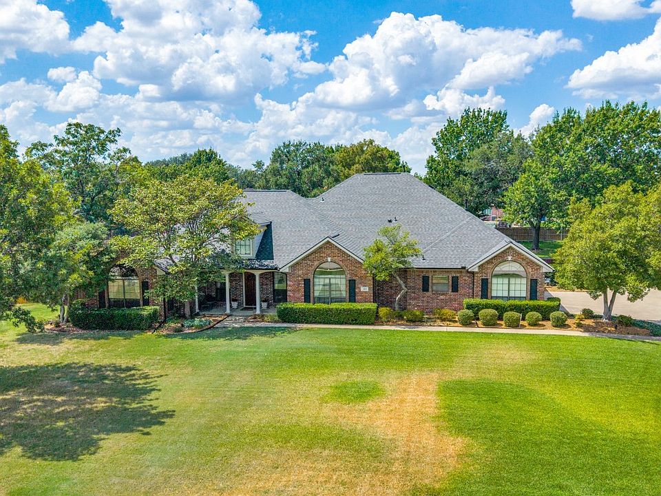 1st image of 103 Texas Cir