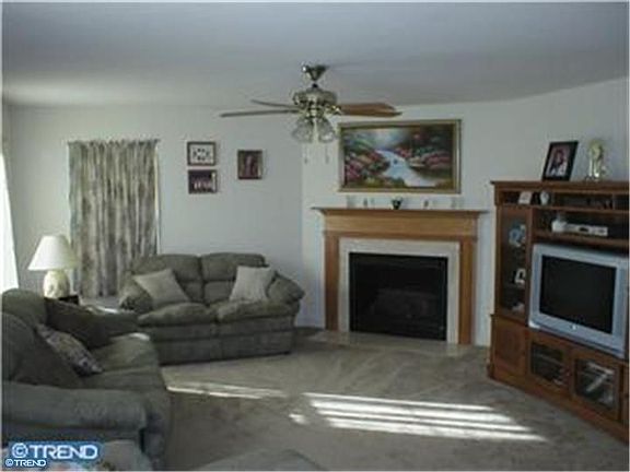 4th image of 140 White Cedar Dr