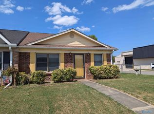 301 Chestnut St NW, Hartselle, AL 35640