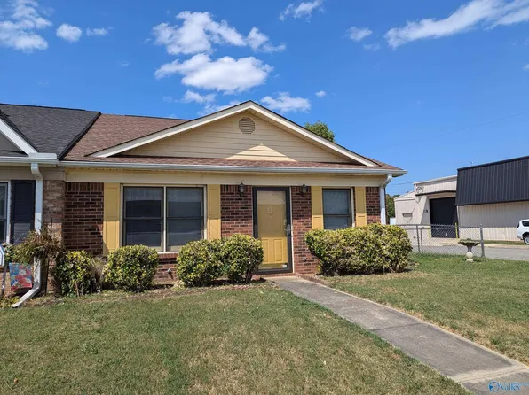 301 Chestnut St NW, Hartselle, AL 35640