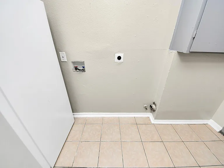 1736 Crestdale Dr #8 — Photo 28