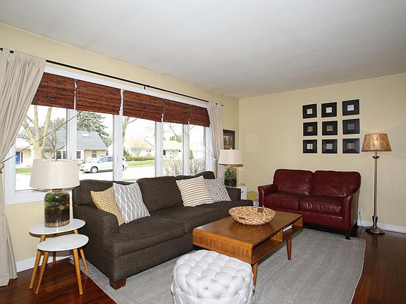 5th image of 6264 N Lydell Ave