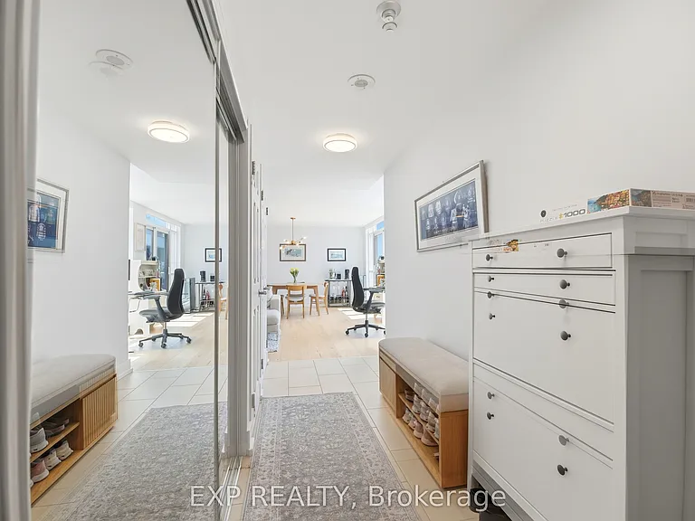 230 King St E #Penthouse 20 — Photo 8