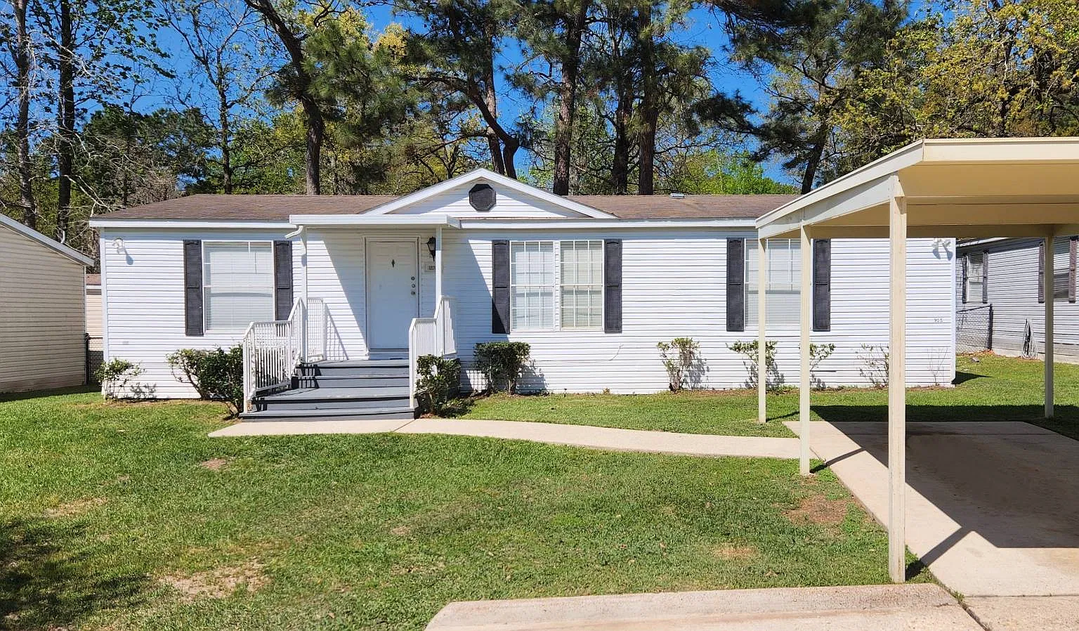 3 bed, 2.0 bath, $1,430 — Photo 4