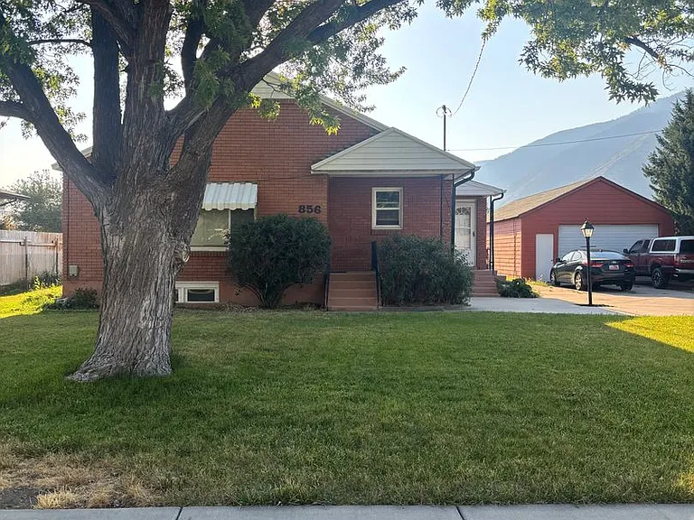 856 N 300 W — Photo 11
