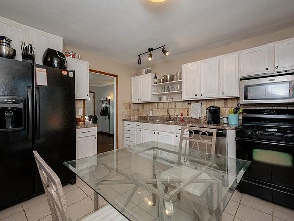 5th image of 5445 NW 60th Ave