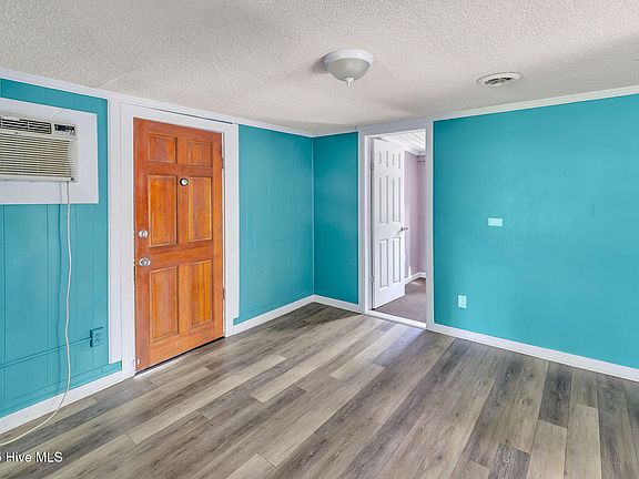 3rd image of 114 W Washington Street