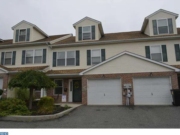 205 Schaeffer St, Boyertown, PA 19512