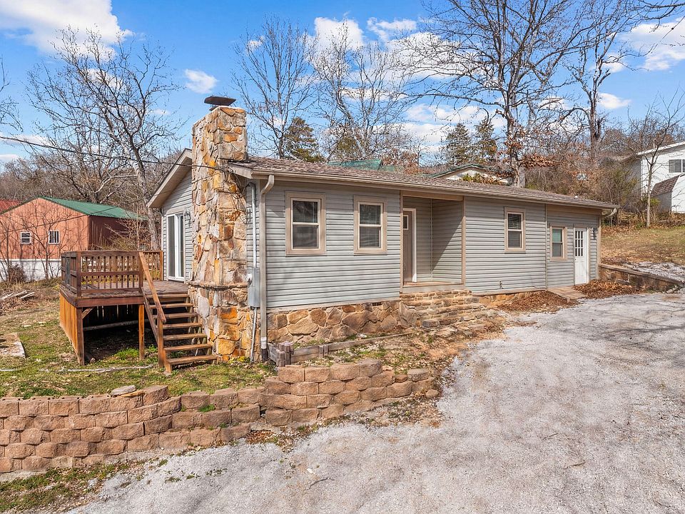 1st image of 594 Labradore Lane