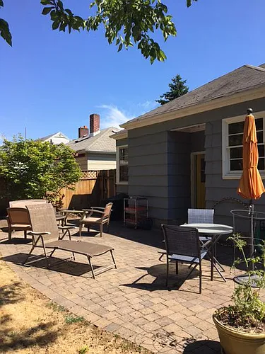 5019 NE Everett St Photo 1
