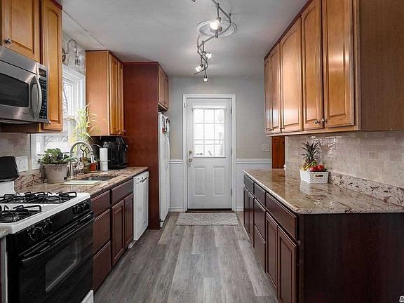 2nd image of 30 Joseph Ln