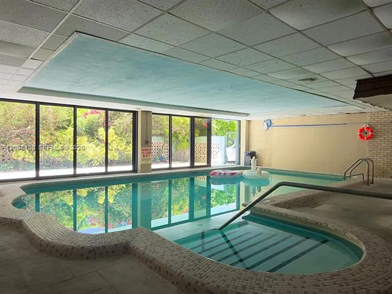 1800 Collins Avenue Cu #3H — Photo 28