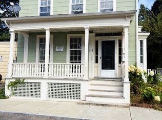 17 Amity St, New London, CT 06320