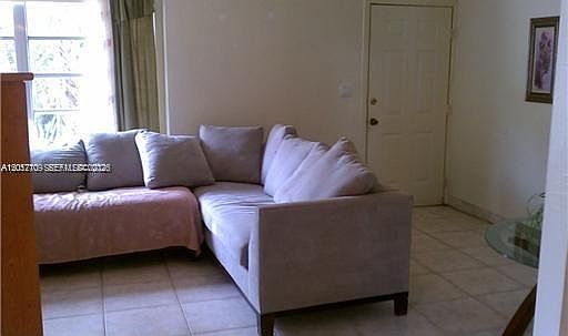 5th image of 6410 SW 39th St