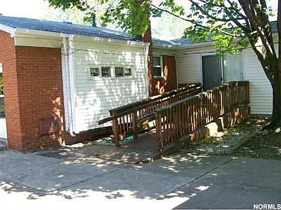 2nd image of 851 Livermore Ln