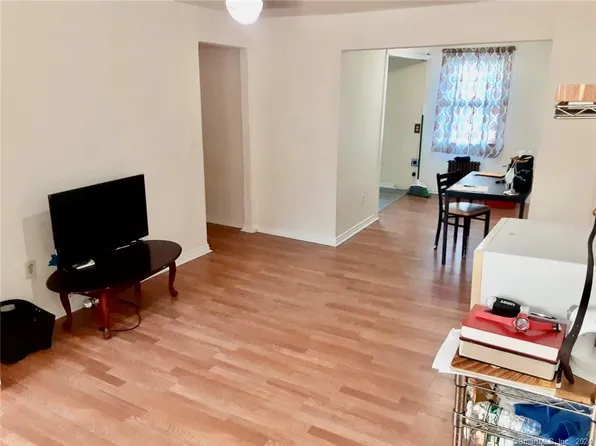 5 Clarmore Drive #2B, Norwalk, CT 06850