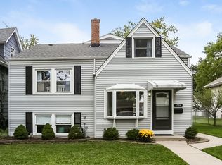 3504 Sunnyside Ave, Brookfield, IL 60513