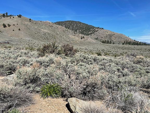 3rd image of 6 Hawkins Peak Rd