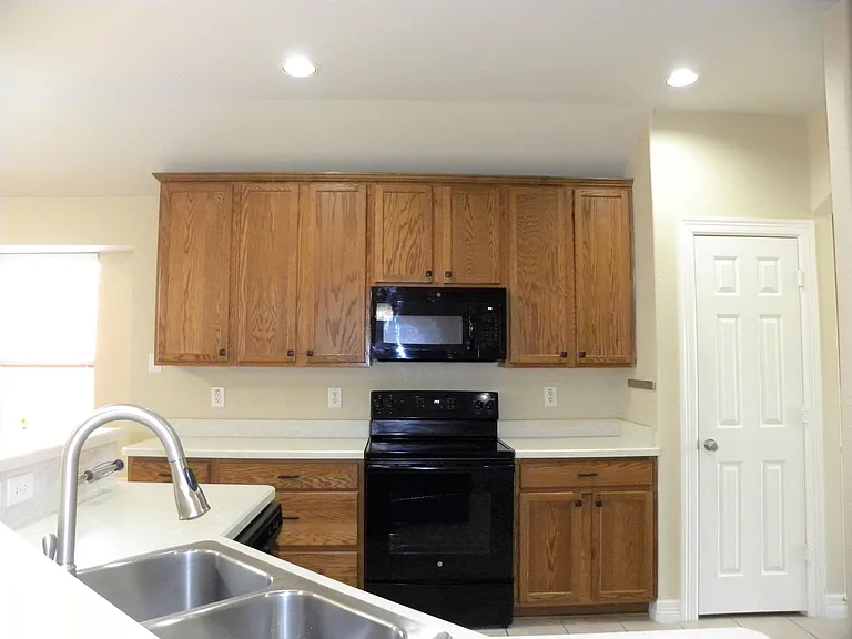 4620 Evanshire Way — Photo 24