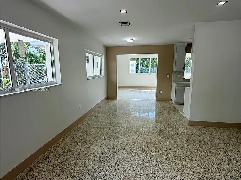 8235 SW 62nd Pl — Photo 5
