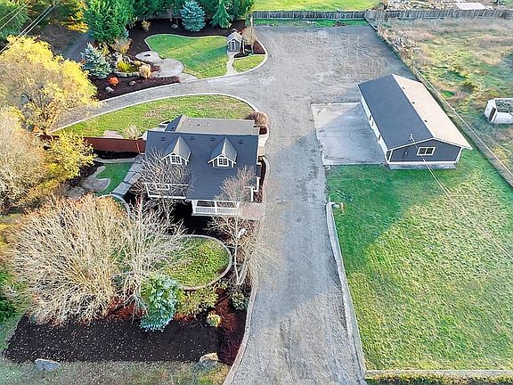 3rd image of 2518 208th St E
