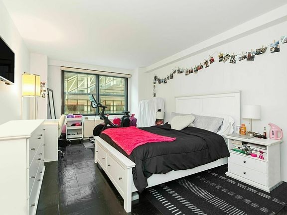5th image of 7 E 14th St APT 317