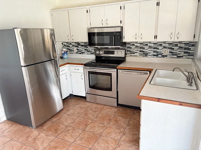 7424 Jenner Ave — Photo 6