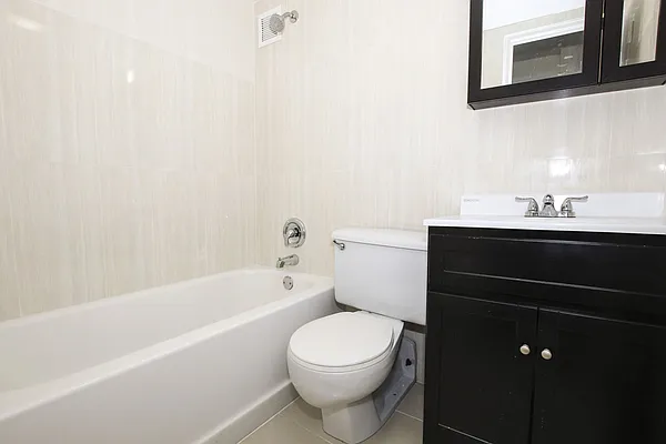 Rented by Avenues Real Estate | media 4