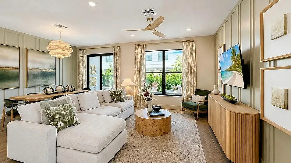 3 bed, 2.5 bath, 1992 sqft, $4,995 — Photo 3