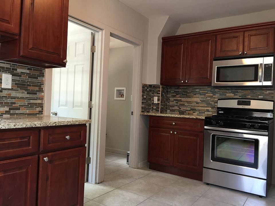 2nd image of 24 Union Pl