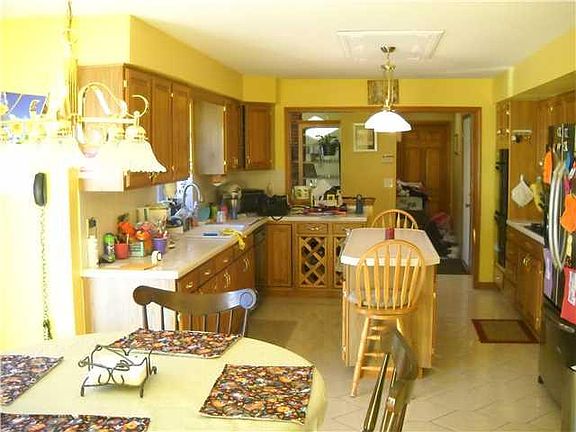 3rd image of 4736 Winding Woods Ln