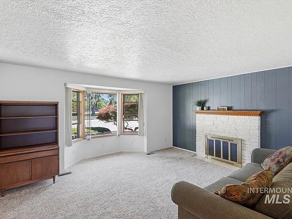 5th image of 4513 W Camas St