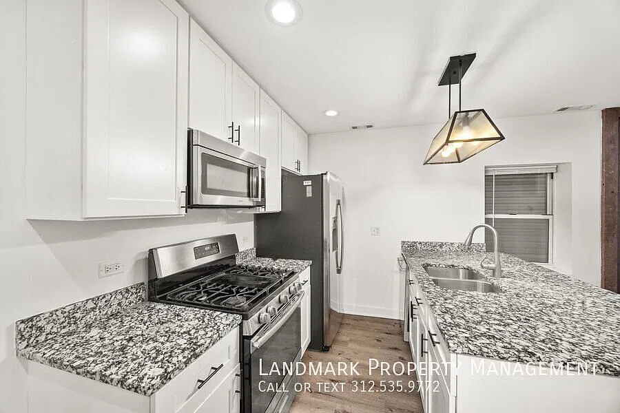 2038 W 21st St Unit Garden — Photo 3
