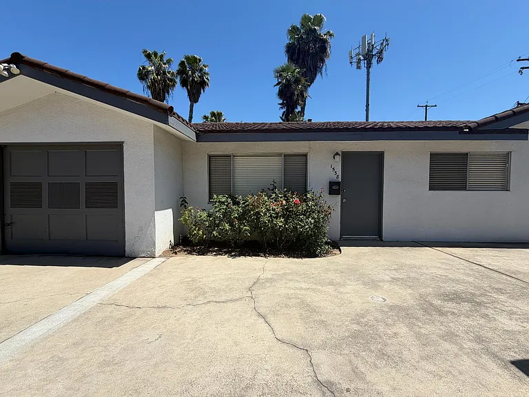 1538 E Austin Way — Photo 1