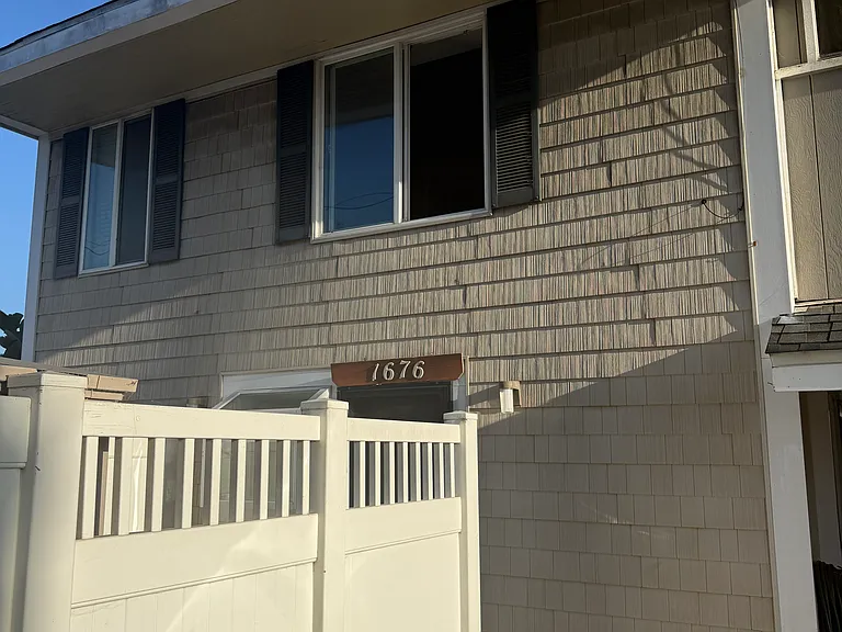 1676 Pacific Beach Dr — Photo 2