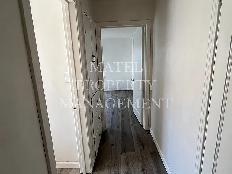 548 Esgar Ave — Photo 7