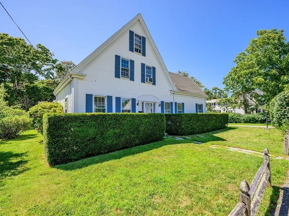 53 School St, Barnstable, MA 02630