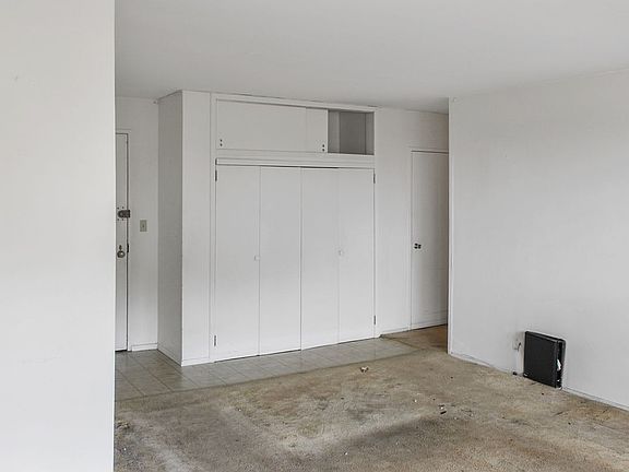 3rd image of 2915 W 5th St APT 18E