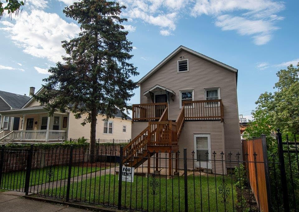 1st image of 2900 W Belden Ave #1