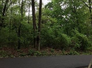 32 Silver Hill Rd, Bloomsbury, NJ 08804