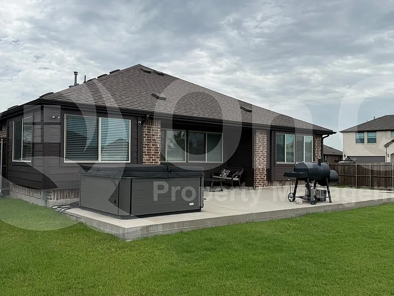 1016 Highberry Dr — Photo 19
