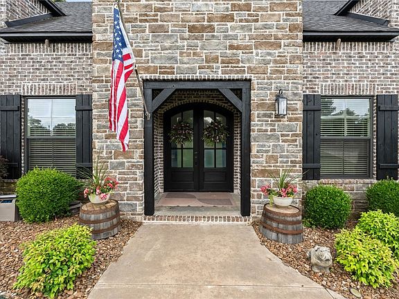 3rd image of 6057 W Bannister Dr
