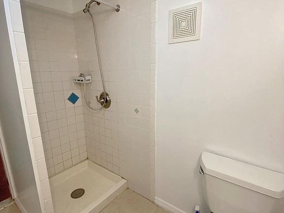 5th image of 156-05 65th Ave Floor 3