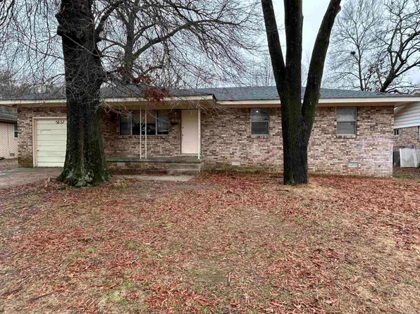 5657 Applewood Dr, North Little Rock, AR 72118