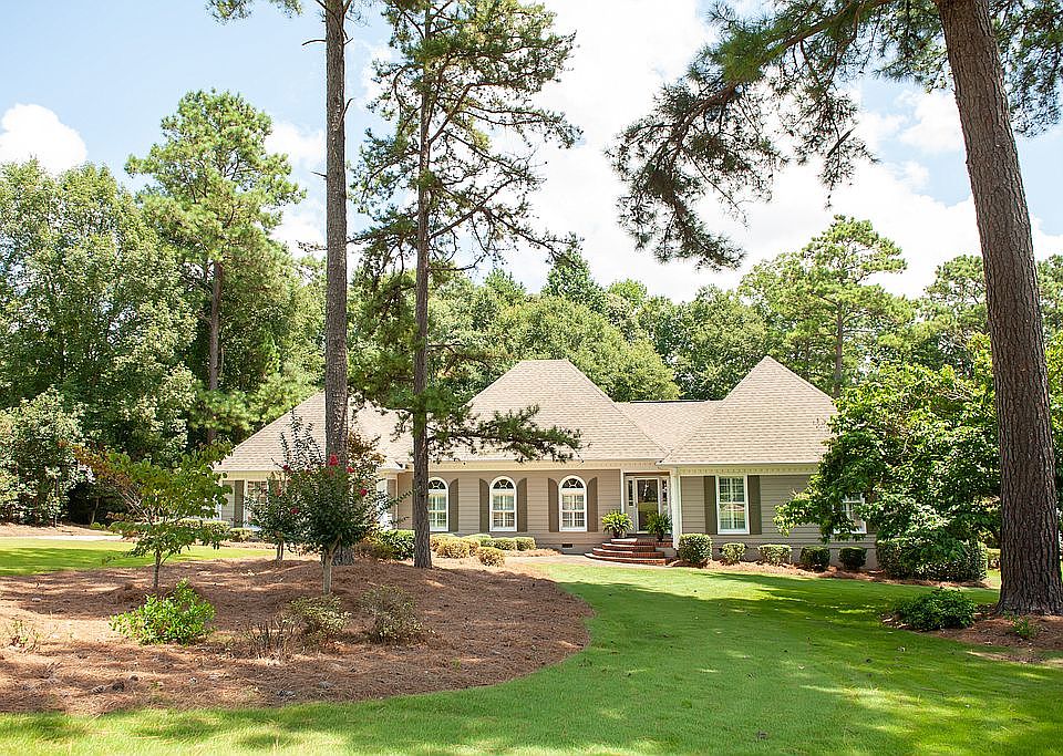 2nd image of 108 Sturbridge Dr