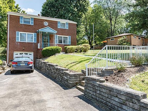 2nd image of 210 Woodbury Dr