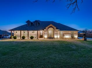 104 Smokey Br, Weatherford, TX 76085