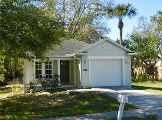402 E Spruce St, Tarpon Springs, FL 34689