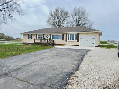 22027 Tonganoxie Rd, Tonganoxie, KS, 66086