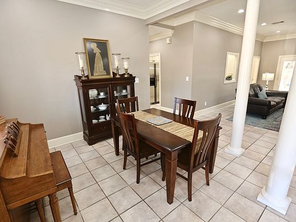 5th image of 577 S Deerfield Dr